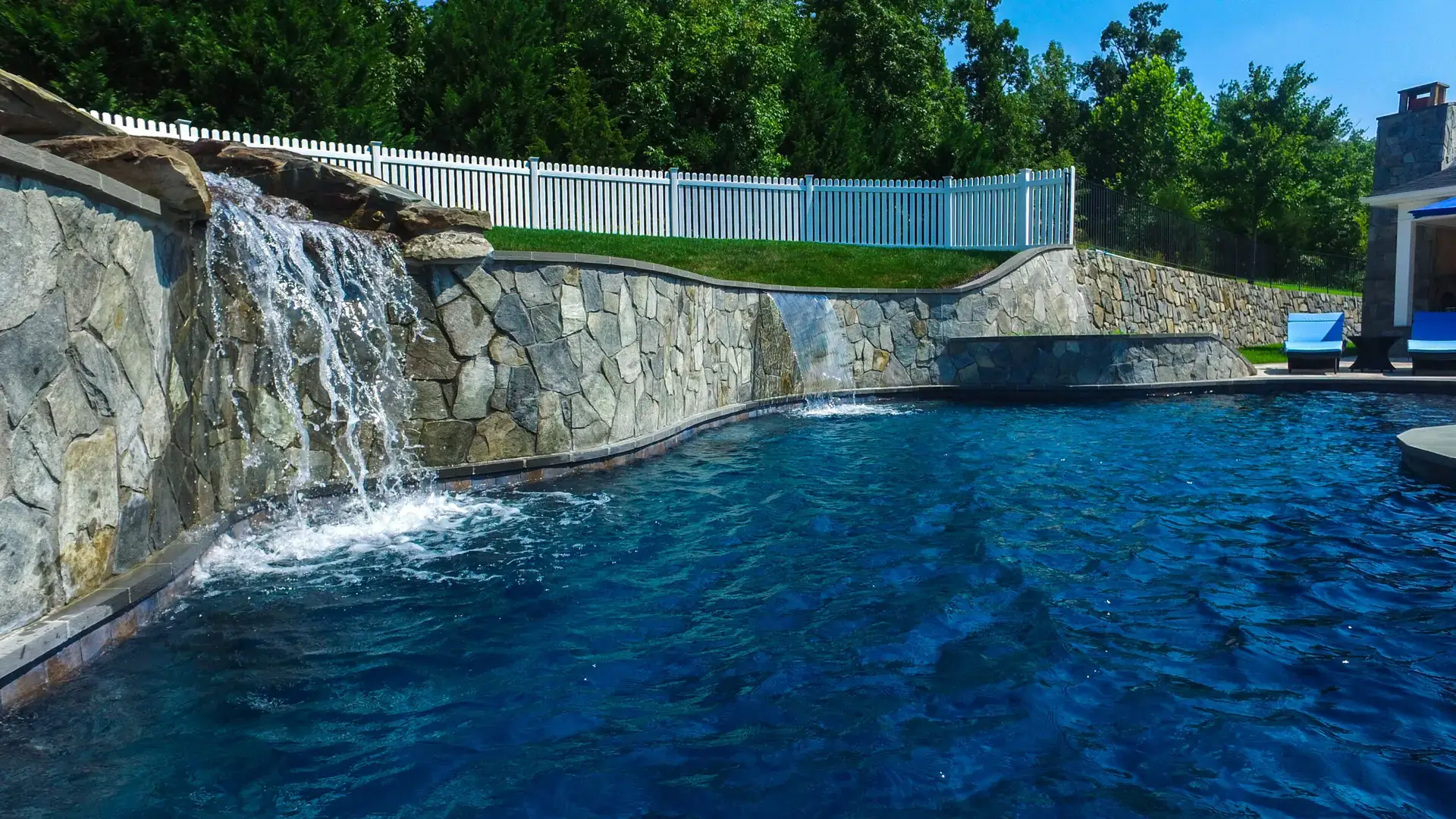 Iluminación y Energía de Oasis Exterior